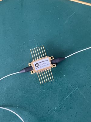 Janhoo 1550nm G=35dB プロ バターフライ SOA 半導体 オプティカルアンプ 偏振依存損失が低い